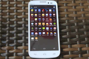 Micromax Canvas Hd Specification